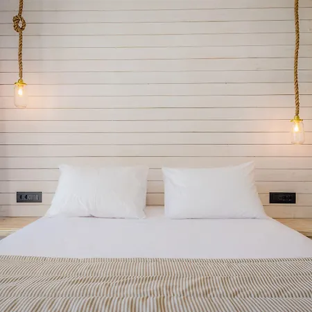 Gloria Maris And Laganas