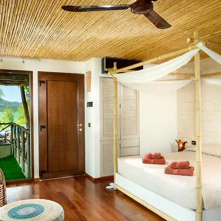 Hotel Gloria Maris And