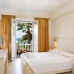 Hotel Gloria Maris And 4*